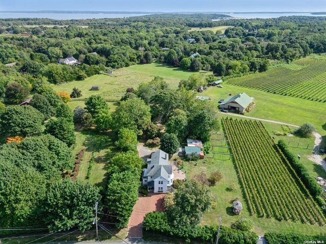 $1,499,000 | 36020 Main Road | Cutchogue