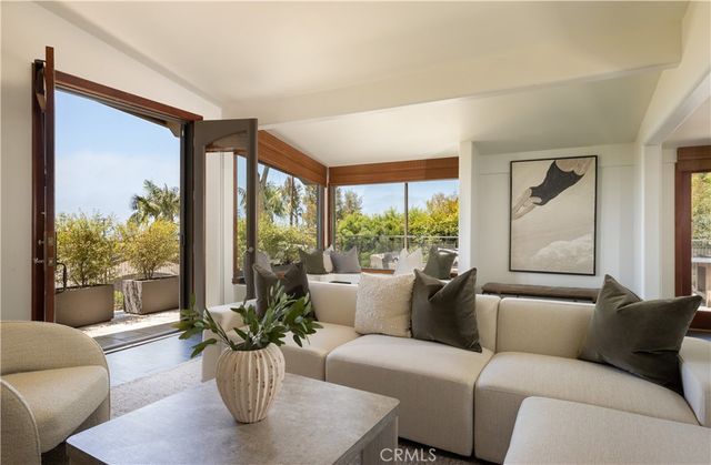 $6,200,000 | 575 Center Street | Laguna Beach Village