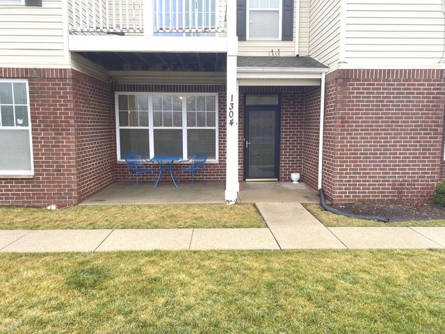 $204,000 | 1304 Echelon Circle, Unit 1304 | Matteson