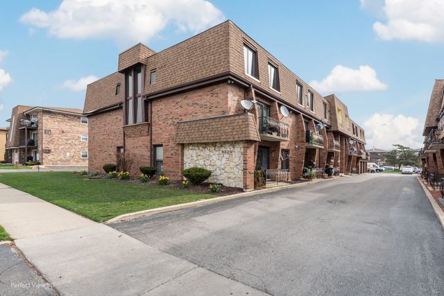 $185,000 | 9829 Nottingham Avenue, Unit 9 | Chicago Ridge