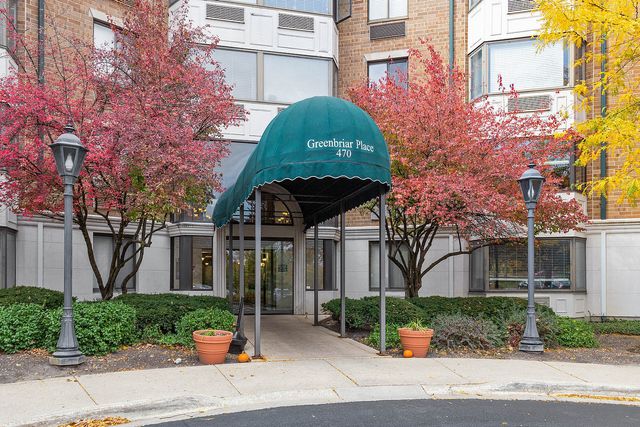 $324,900 | 470 Fawell Boulevard, Unit 320 | Greenbriar Place