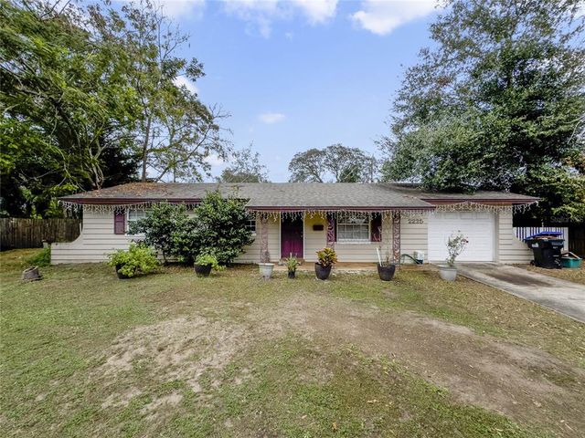 $299,900 | 2225 Cindy Circle | Pine Hills