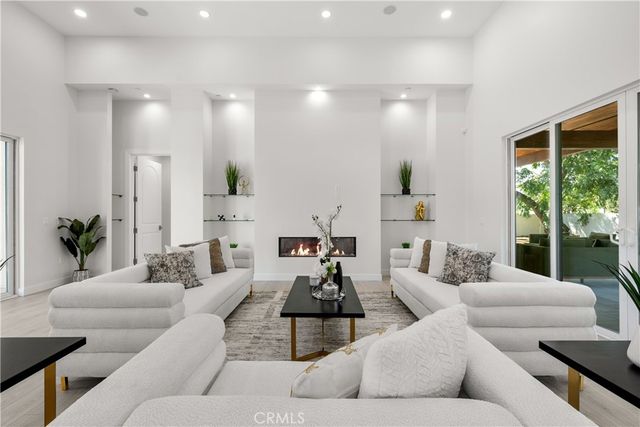 $3,495,000 | 8329 Shirley Avenue | Northridge