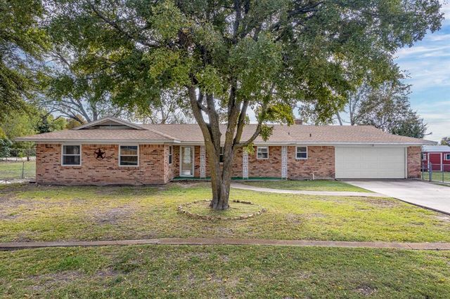 $385,000 | 111 Darrell Drive | Heath