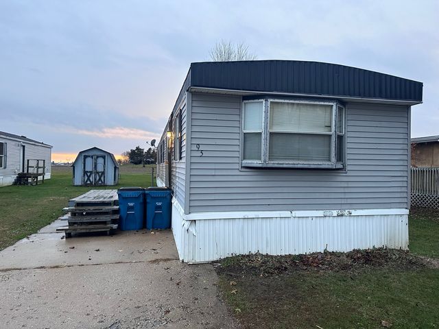 $41,000 | 1600 Riverdale Road, Unit 95 | Coloma Township - Whiteside County