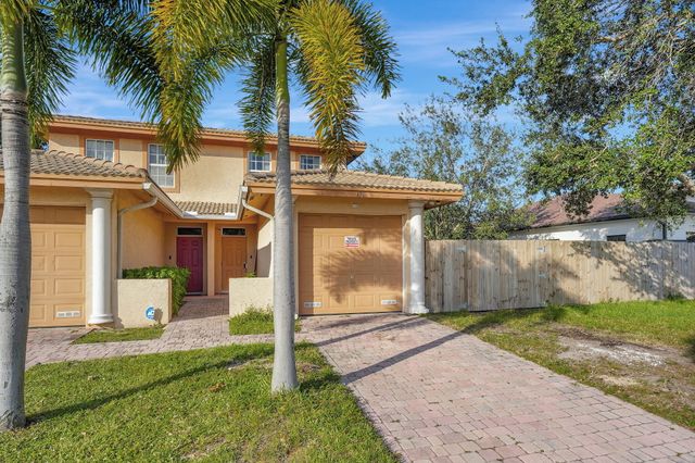 $449,999 | 195 Northwest Eller Street | Deerfield Beach