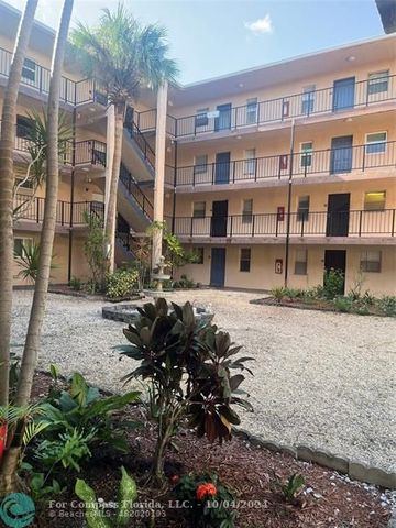 $1,750 | 2860 Somerset Drive, Unit 415 | Lauderdale Lakes East Gate