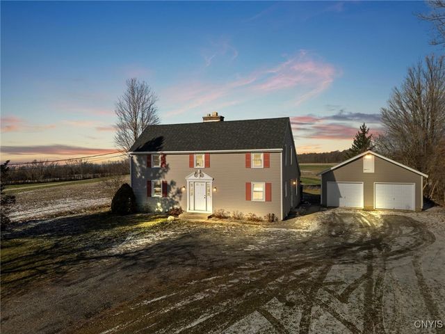 $369,900 | 8685 Peck Hill Road | Manlius