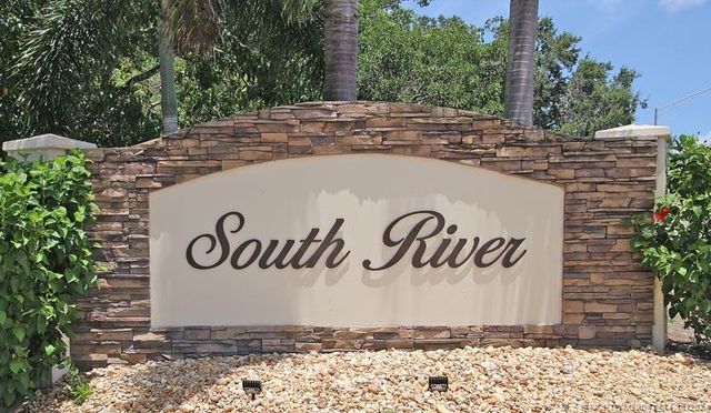 $194,500 | 711 Southwest South River Drive, Unit 204