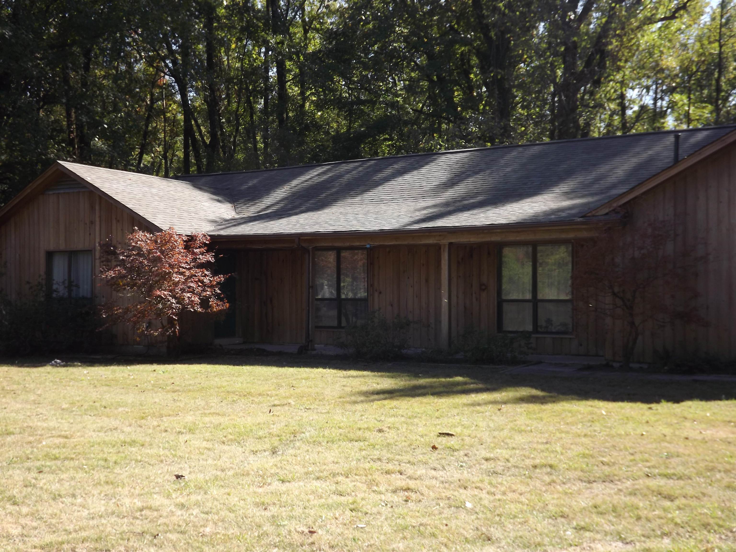 a front view of house with yard