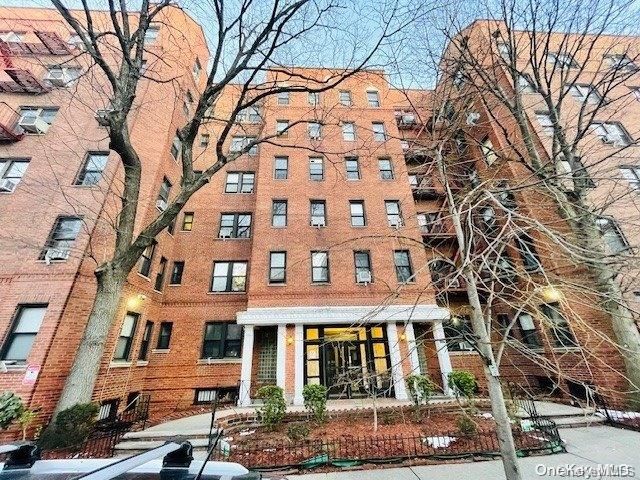 $850,000 | 100-10 67th Road, Unit 5H | Rego Park