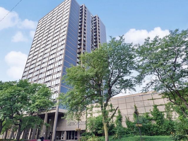 $400,000 | 5320 North Sheridan Road, Unit 502 | Metropolitan