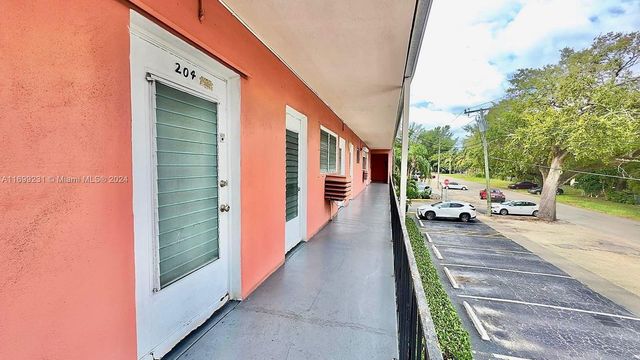 $149,000 | 1560 Northeast 127th Street, Unit 204 | Central North Miami