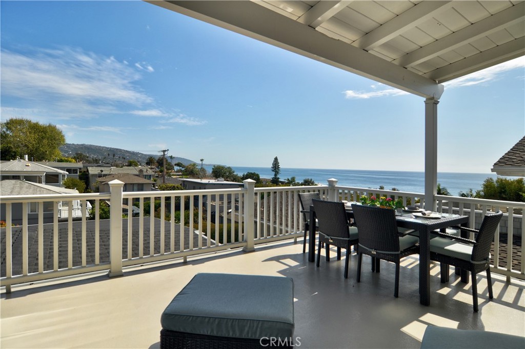 Large Ocean View Deck