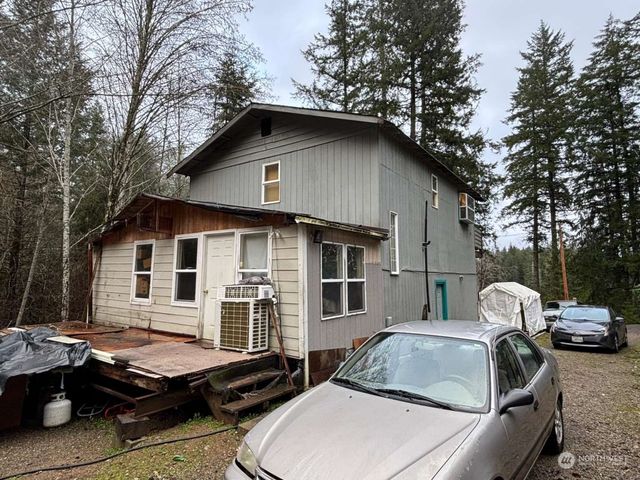 $221,000 | 261 Northeast Lake Christine Road