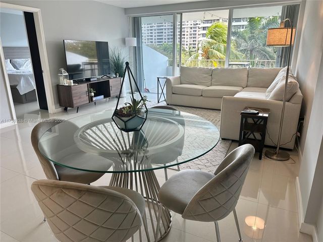 $799,000 | 155 Ocean Ln Drive, Unit 407 | Key Biscayne