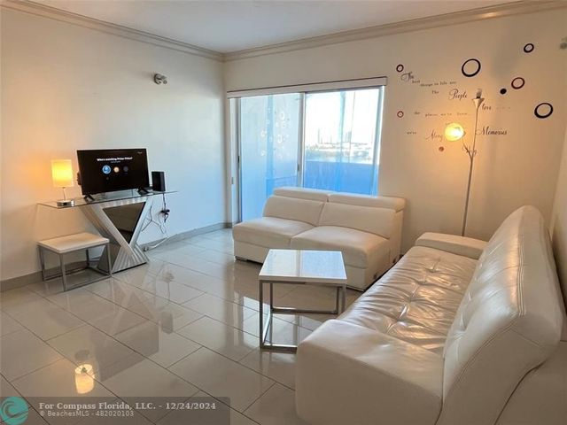 $2,300 | 400 Kings Point Drive, Unit 1030 | Sunny Isles Beach