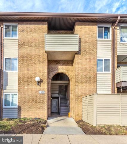 $225,000 | 19315 Club House Road, Unit 305 | Thomas Choice