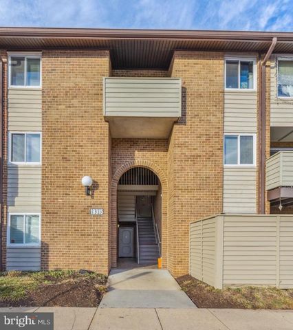 $225,000 | 19315 Club House Road, Unit 19315 | Thomas Choice