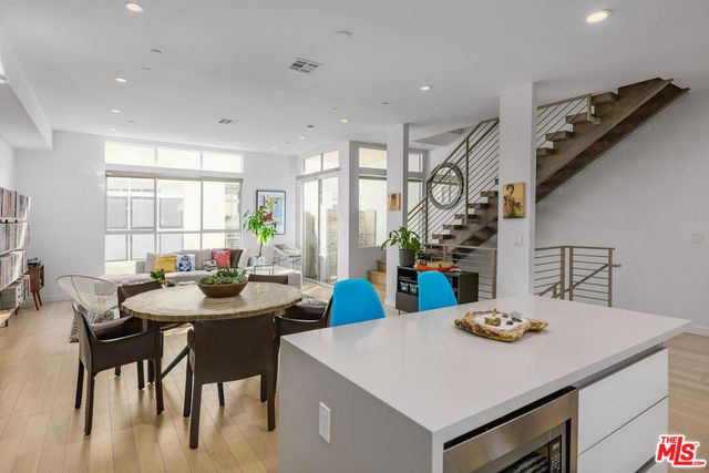 $1,349,000 | 6733 West Hepburn Way | Hollywood