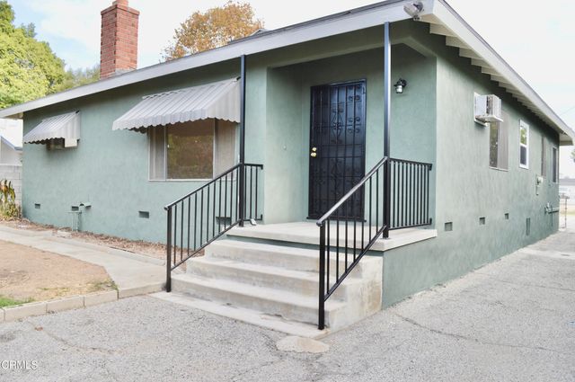 $2,950 | 5610 North Muscatel Avenue