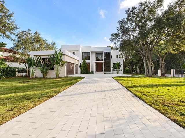 $10,995,000 | 9155 Southwest 58th Avenue | Pinecrest