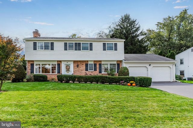 $369,900 | 422 Deerfield Road | Lower Allen