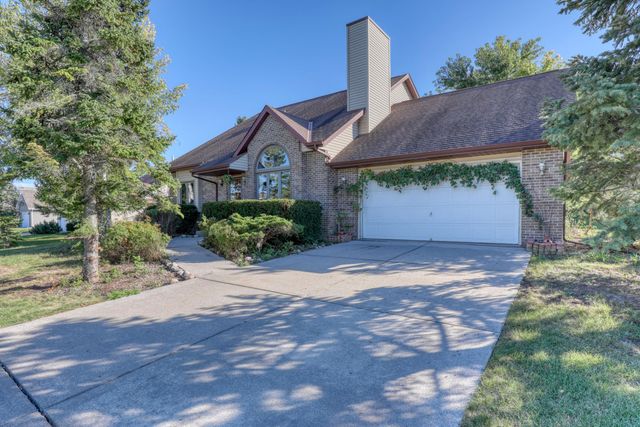 $499,900 | N75W23419 North Ridgeview Circle | Sussex