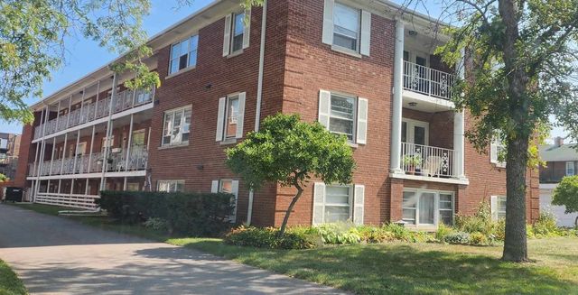 $1,800 | 1905 Parkside Drive, Unit 2B | Park Ridge