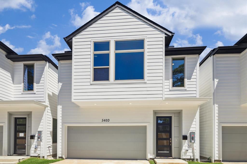 Welcome home! This new construction home has 3 bedrooms, 2.5 baths and first floor living!