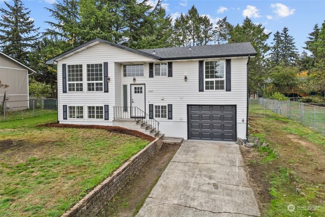 $499,999 | 15217 16th Avenue East | Spanaway