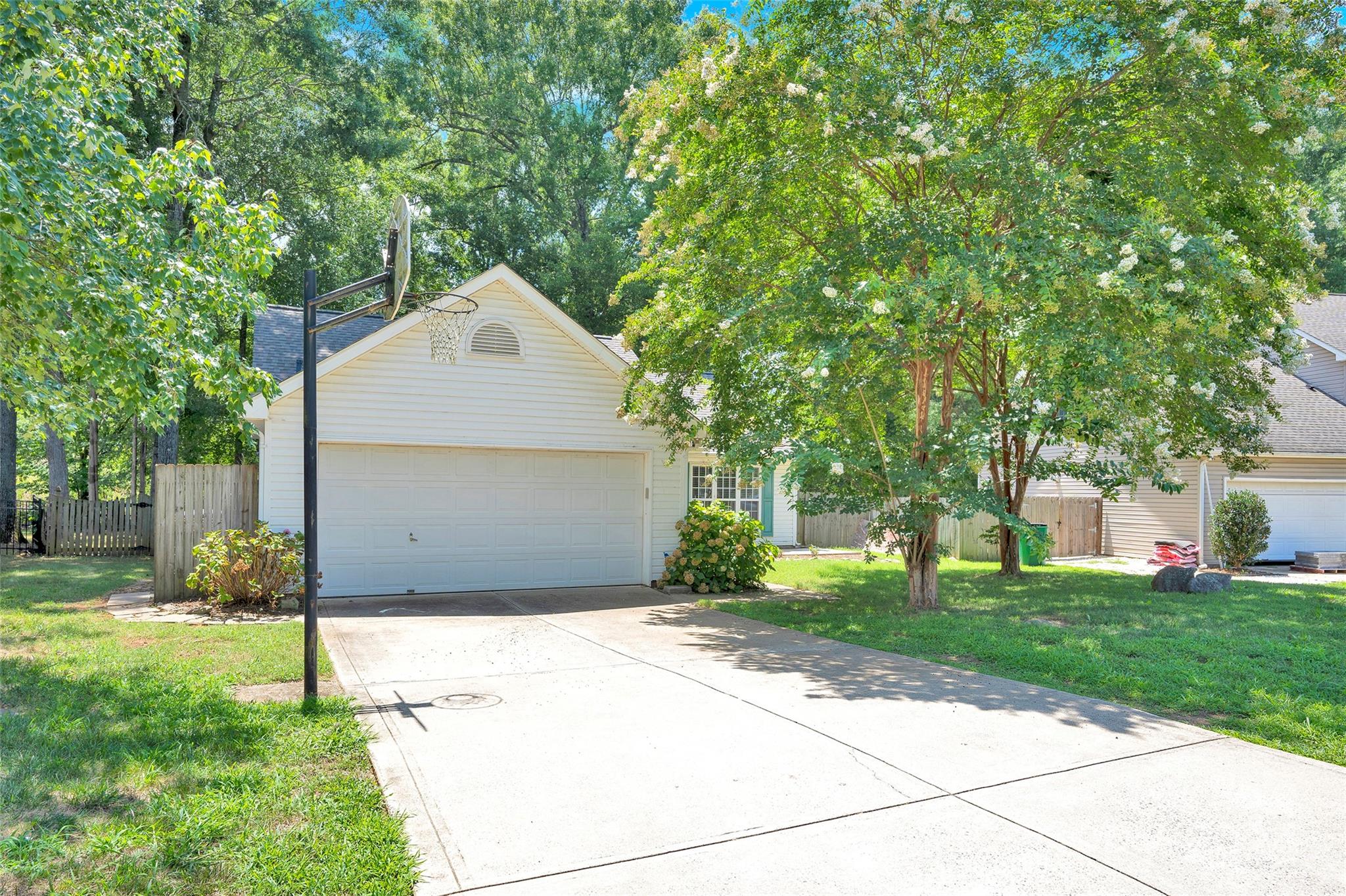 a front view of house with yard