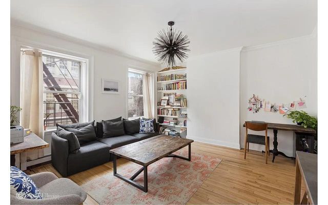 $6,200 | 323 West 21st Street, Unit 2 | Chelsea