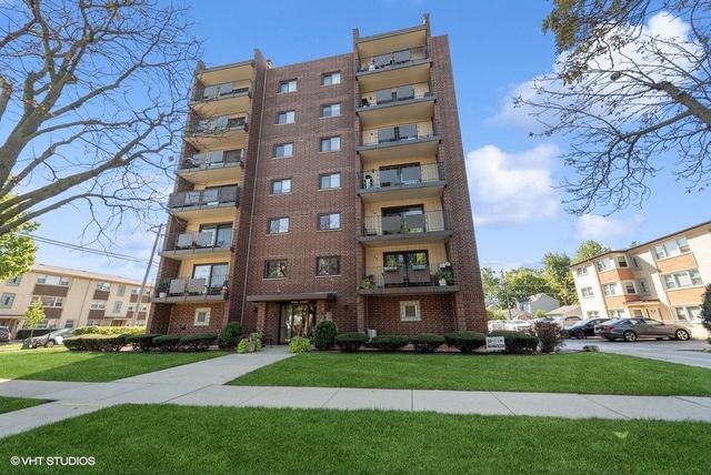 $275,000 | 1491 Ashland Avenue, Unit 5NW | Des Plaines