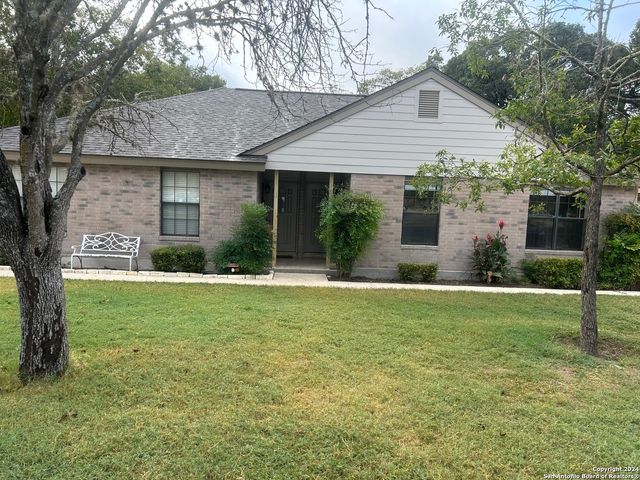 $1,350 | 263 Lohmann Street | Downtown Boerne