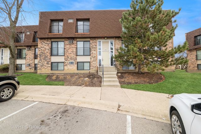 $154,900 | 164 South Waters Edge Drive, Unit 302 | Glendale Heights