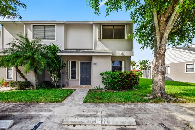 $294,500 | 6001 Channel Drive | Greenacres