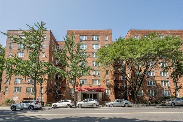 $249,000 | 6601 Broadway, Unit 2E | North Riverdale