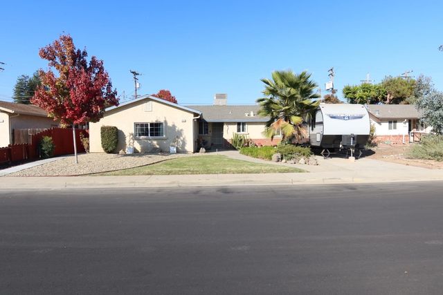 $524,900 | 2025 Tokay Avenue | Turlock