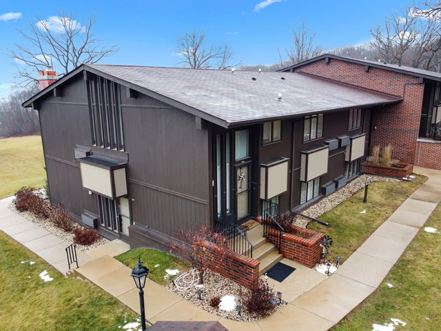 $285,000 | 81 Aspen Road, Unit 7 | Geneva