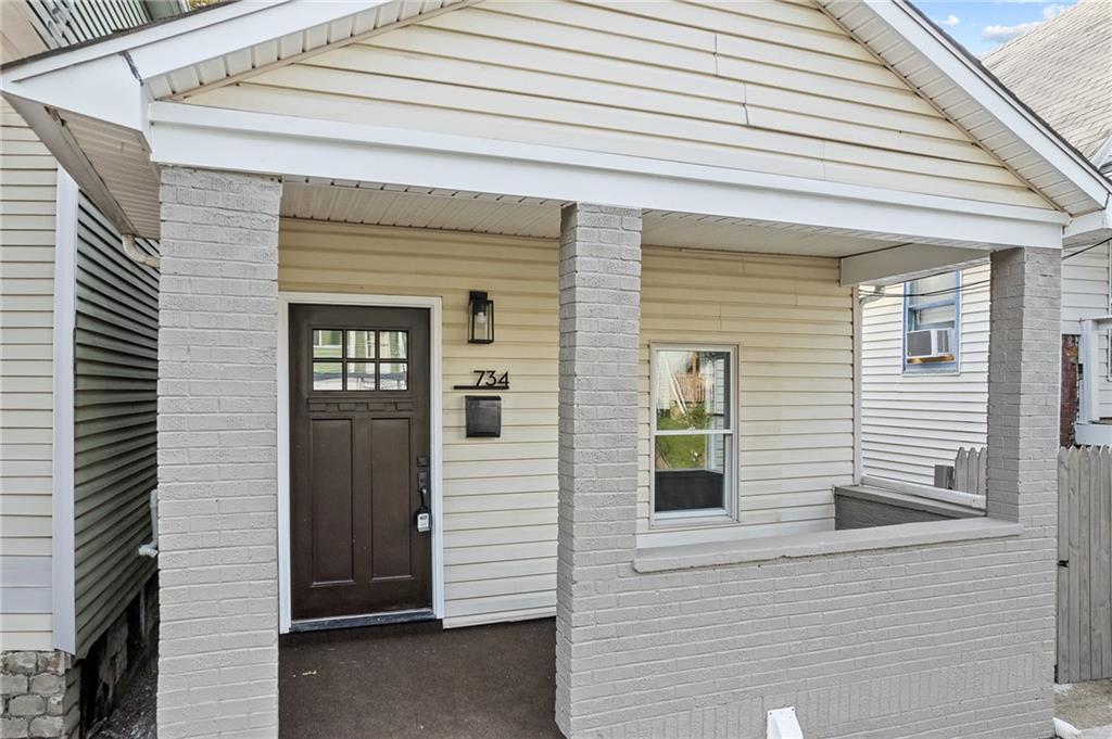 a view of a house entryway