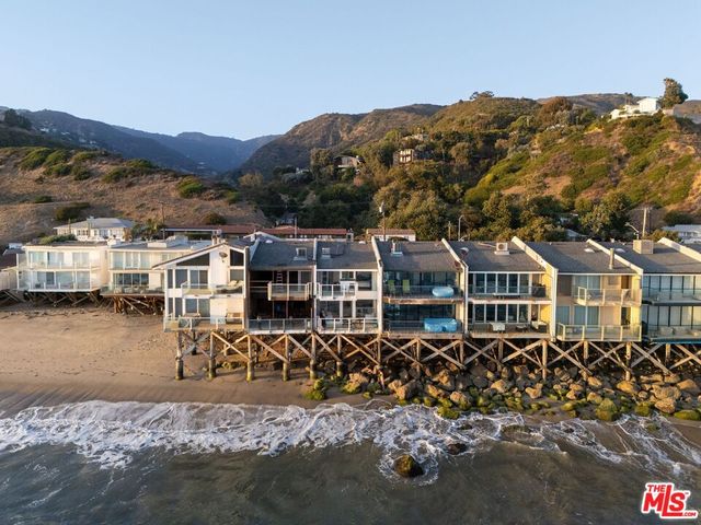 $2,195,000 | 21222 Pacific Coast Highway, Unit 4 | Malibu Beach