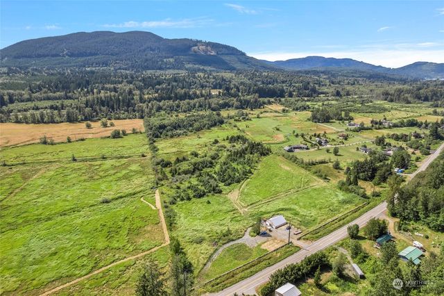 $425,000 | 1180 Old Highway 99 North | Alger