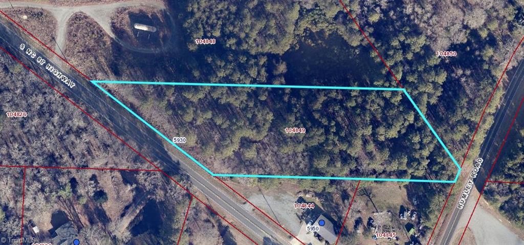 HUGE 2.85 ACRE LOT RIGHT OFF S NC 87 HIGHWAY