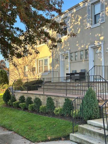 $284,999 | 71-24 252nd Street, Unit 65B | Glen Oaks