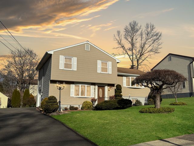 $319,900 | 130 Torkom Drive | New Britain