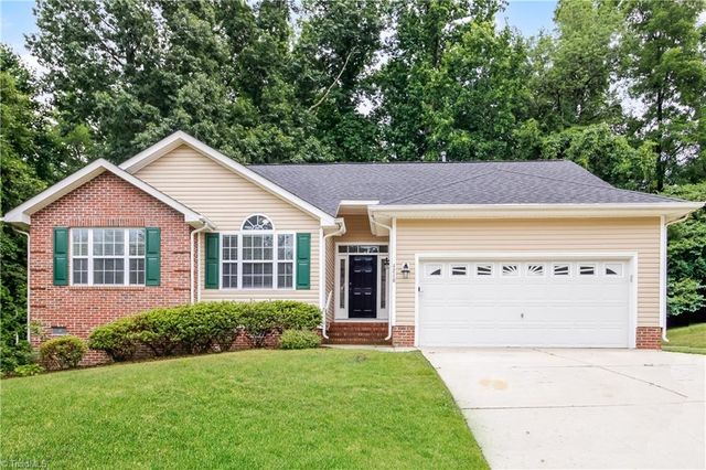 $2,210 | 4210 Clovelly Drive | Jefferson Township - Guilford County