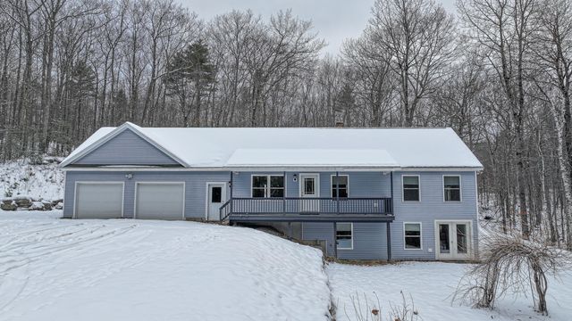 $579,900 | 381 Quaker Ridge Road | Casco