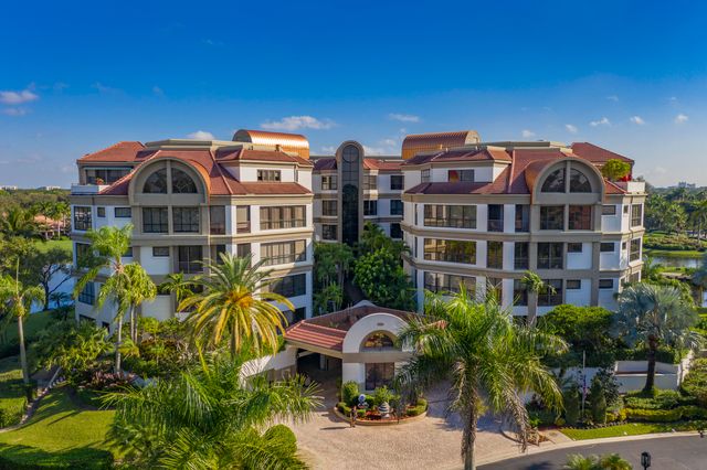 $799,000 | 7383 Orangewood Lane, Unit 602 | Boca Grove Plantation