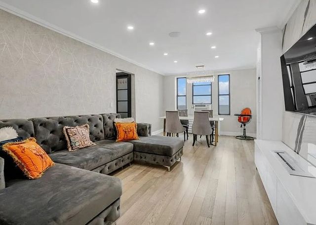 $495,000 | 3145 Brighton 4th Street, Unit 517 | Brighton Beach